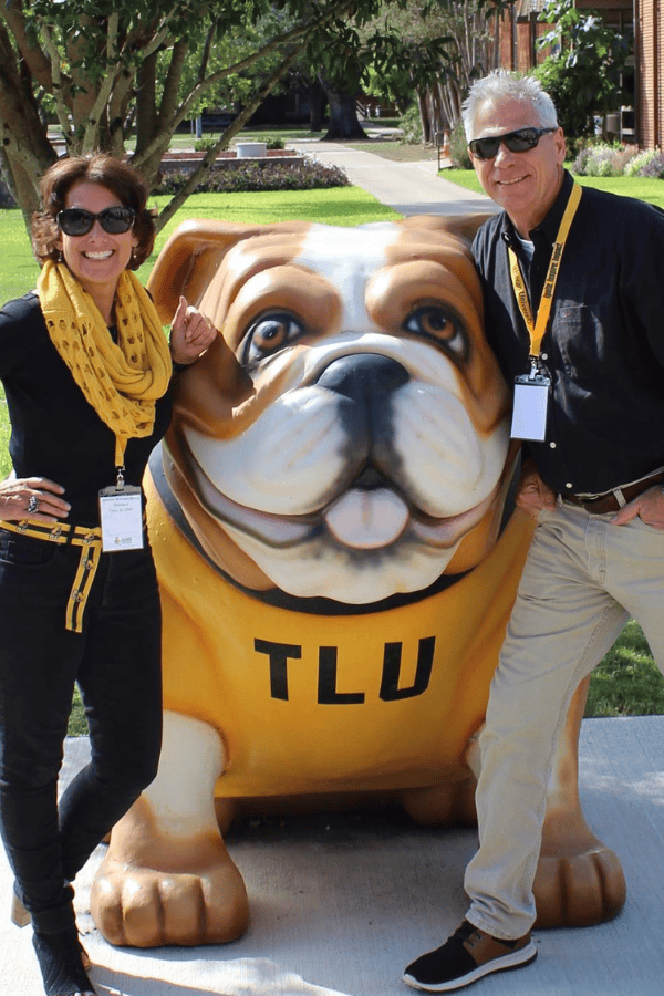 Update Your Information Link with a Photo of Alumni on Campus