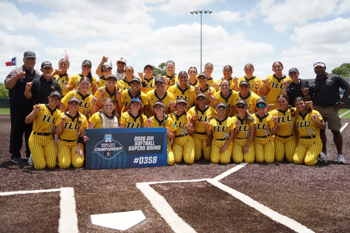 TLU Softball teal championship photo