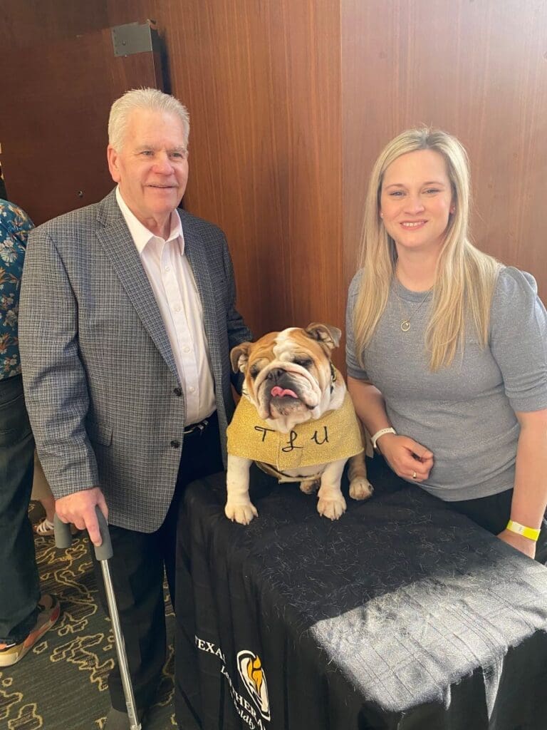 Dwight Vorpahl ’71, his daughter, Elizabeth “Lizzie” Alves ‘05, and Tallulah